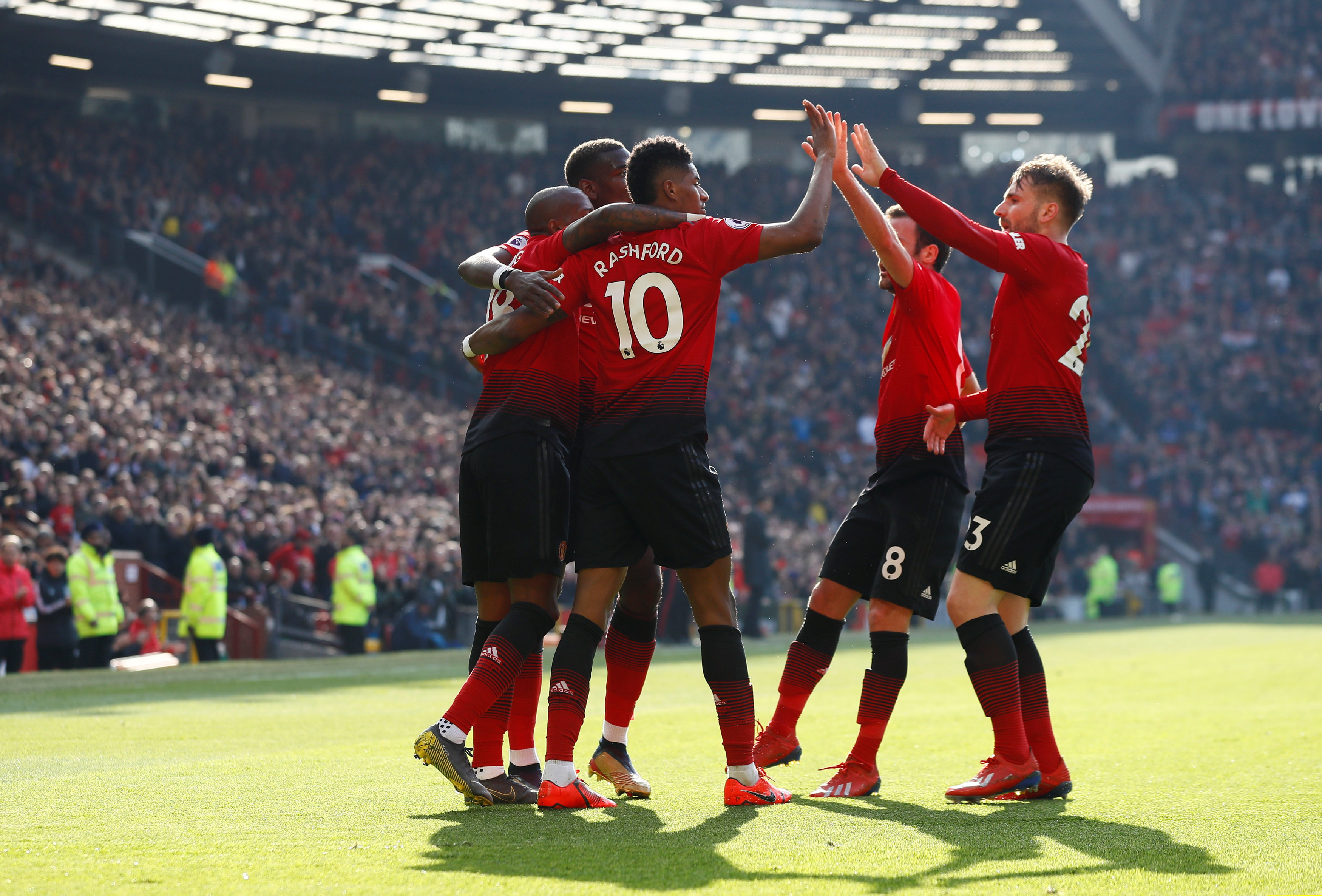 着激烈的角 着激烈的角