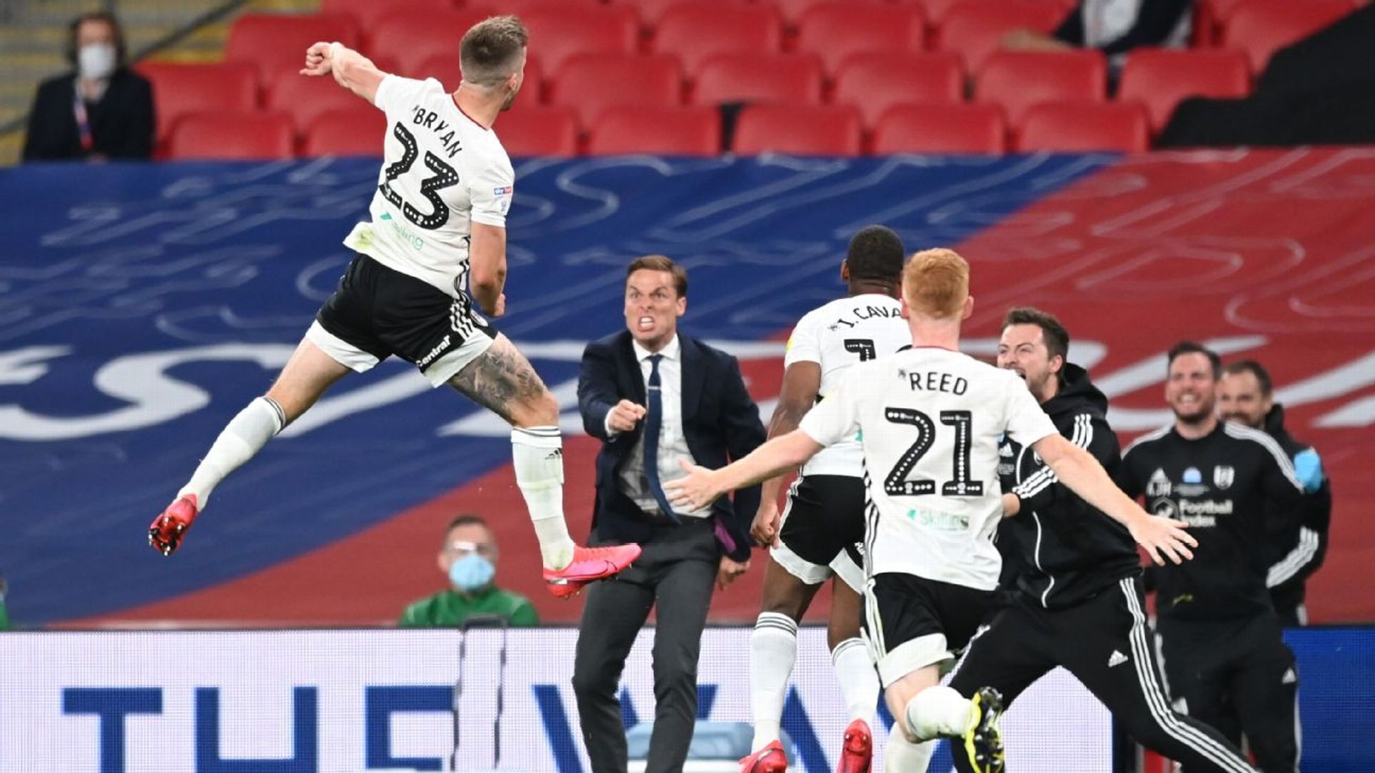 与激烈碰撞 与激烈碰撞